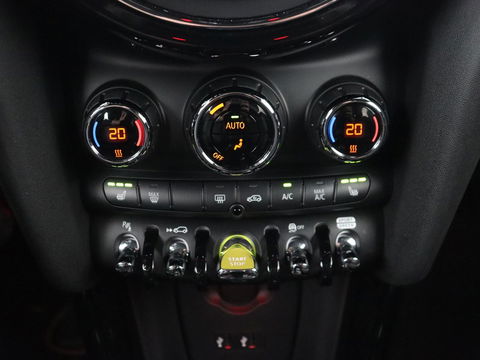 MINI Mini Electric Charged 33 kWh | Leder | Stoelverwarming | Head-Up | Harman/Kardon | Keyless | Full LED | Camera | Climate control | Cruise control