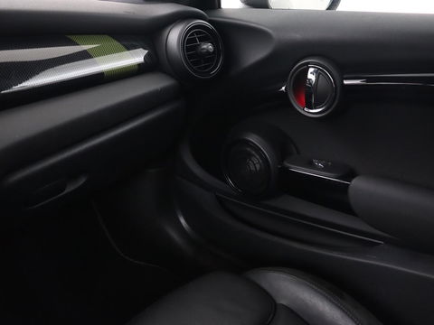 MINI Mini Electric Charged 33 kWh | Leder | Stoelverwarming | Head-Up | Harman/Kardon | Keyless | Full LED | Camera | Climate control | Cruise control