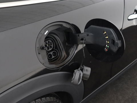 MINI Mini Electric Charged 33 kWh | Leder | Stoelverwarming | Head-Up | Harman/Kardon | Keyless | Full LED | Camera | Climate control | Cruise control