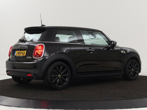MINI Mini Electric Charged 33 kWh | Leder | Stoelverwarming | Head-Up | Harman/Kardon | Keyless | Full LED | Camera | Climate control | Cruise control