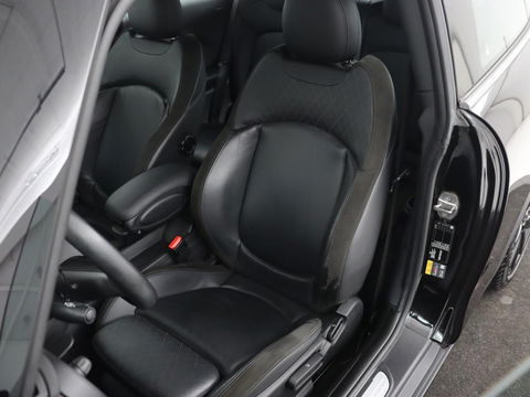 MINI Mini Electric Charged 33 kWh | Leder | Stoelverwarming | Head-Up | Harman/Kardon | Keyless | Full LED | Camera | Climate control | Cruise control