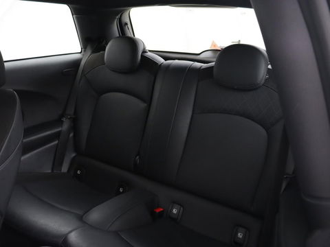 MINI Mini Electric Charged 33 kWh | Leder | Stoelverwarming | Head-Up | Harman/Kardon | Keyless | Full LED | Camera | Climate control | Cruise control