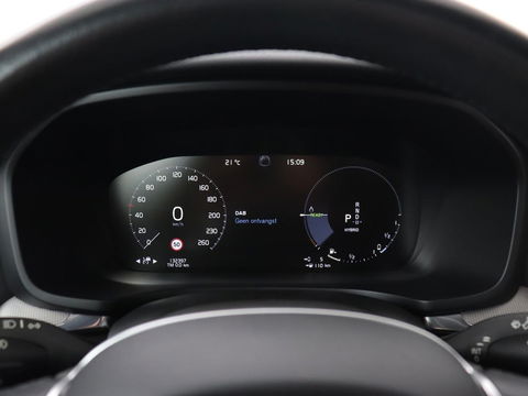 Volvo V60 2.0 T8 Recharge AWD Inscription | Panoramadak | Head-Up | Leder | Harman/Kardon | Trekhaak | Stoelverwarming | 360 Camera | Adaptive cruise | Carplay | Navigatie