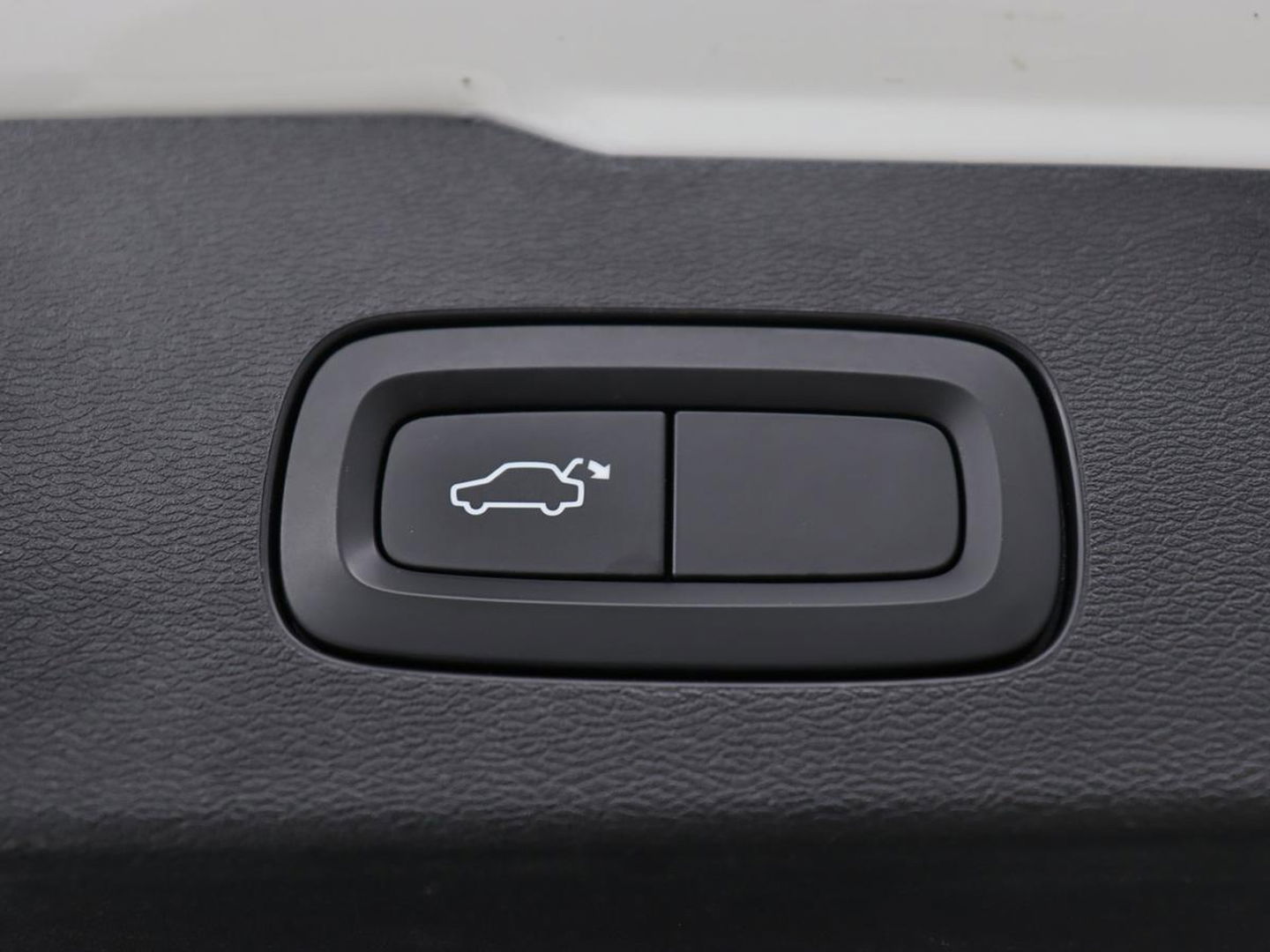 Volvo V60 2.0 T8 Recharge AWD Inscription | Panoramadak | Head-Up | Leder | Harman/Kardon | Trekhaak | Stoelverwarming | 360 Camera | Adaptive cruise | Carplay | Navigatie