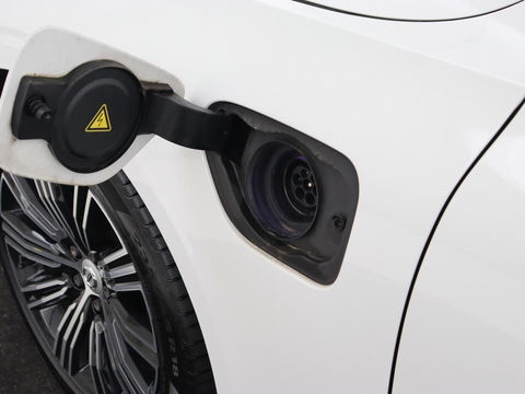 Volvo V60 2.0 T8 Recharge AWD Inscription | Panoramadak | Head-Up | Leder | Harman/Kardon | Trekhaak | Stoelverwarming | 360 Camera | Adaptive cruise | Carplay | Navigatie