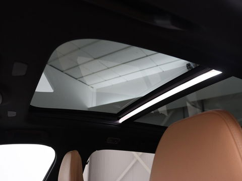 Volvo V60 2.0 T8 Recharge AWD Inscription | Panoramadak | Head-Up | Leder | Harman/Kardon | Trekhaak | Stoelverwarming | 360 Camera | Adaptive cruise | Carplay | Navigatie