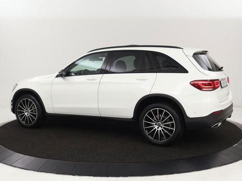 Mercedes-Benz GLC 300de 4MATIC AMG Night | Panoramadak | Adaptive cruise | Trekhaak | Stoelverwarming | Carplay | Leder/Alcantara | Digital Cockpit | 360 Camera | Park Assist