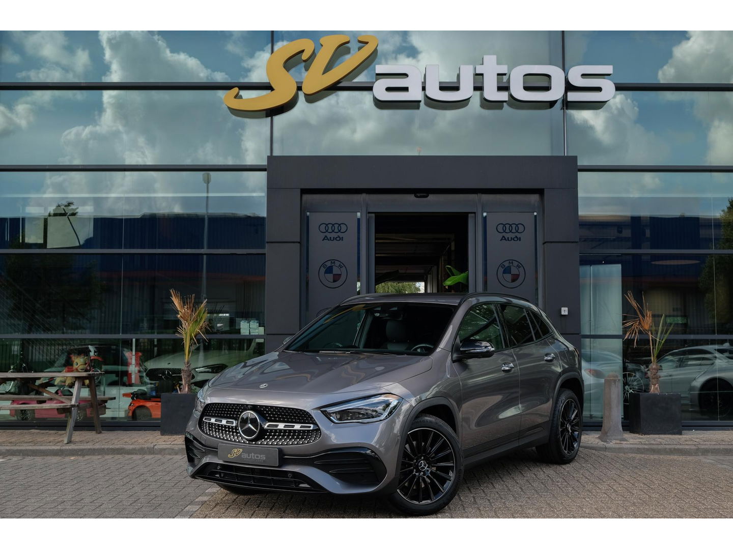 Mercedes-Benz GLA GLA250e AMG 218pk Hybrid Widescreen Distronic 360 camera Carplay Multibeam led