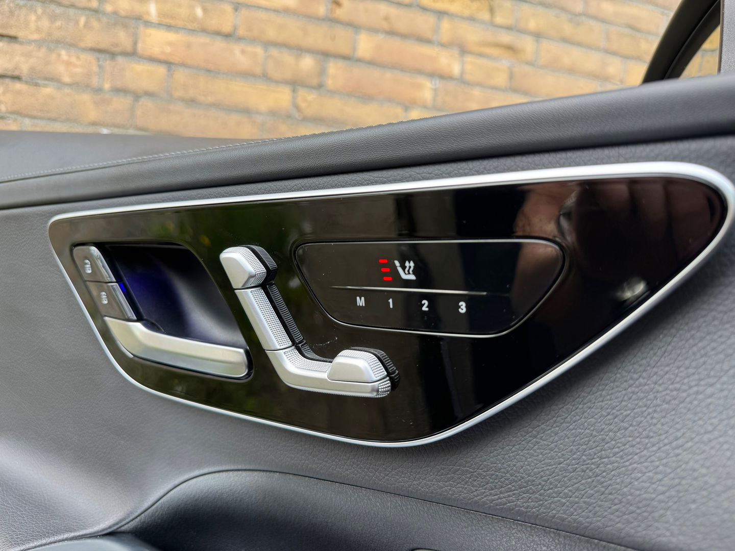 Mercedes-Benz C-Klasse Estate 300 e AMG Pano|313PK|Memory|NL-Auto|Camera|HUD|ACC|Carplay