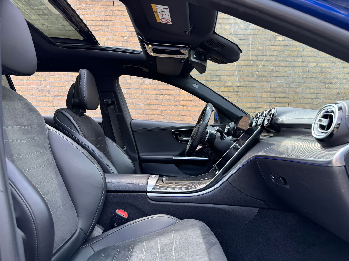 Mercedes-Benz C-Klasse Estate 300 e AMG Pano|313PK|Memory|NL-Auto|Camera|HUD|ACC|Carplay