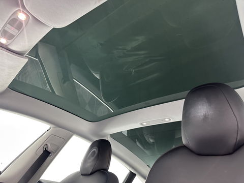 Tesla Model 3 Standard RWD Plus 60 kWh [ 3-Fase ] (INCL.BTW) Aut. *PANO | AUTO-PILOT | LUXURY-LEATHER | KEYLESS | FULL-LED | MEMORY-PACK | SURROUND-VIEW | DAB | CARPLAY | DIGI-COCKPIT | LANE-ASSIST | COMFORT-SEATS | 18"ALU*