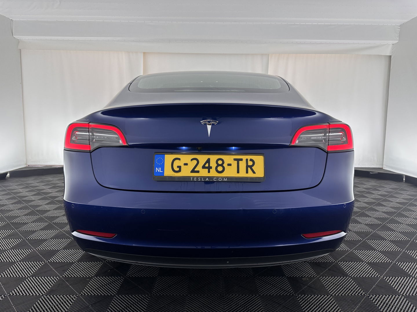 Tesla Model 3 Standard RWD Plus 60 kWh [ 3-Fase ] (INCL.BTW) Aut. *PANO | AUTO-PILOT | LUXURY-LEATHER | KEYLESS | FULL-LED | MEMORY-PACK | SURROUND-VIEW | DAB | CARPLAY | DIGI-COCKPIT | LANE-ASSIST | COMFORT-SEATS | 18"ALU*