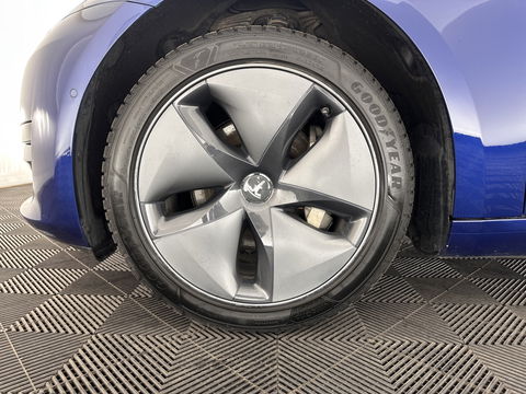 Tesla Model 3 Standard RWD Plus 60 kWh [ 3-Fase ] (INCL.BTW) Aut. *PANO | AUTO-PILOT | LUXURY-LEATHER | KEYLESS | FULL-LED | MEMORY-PACK | SURROUND-VIEW | DAB | CARPLAY | DIGI-COCKPIT | LANE-ASSIST | COMFORT-SEATS | 18"ALU*