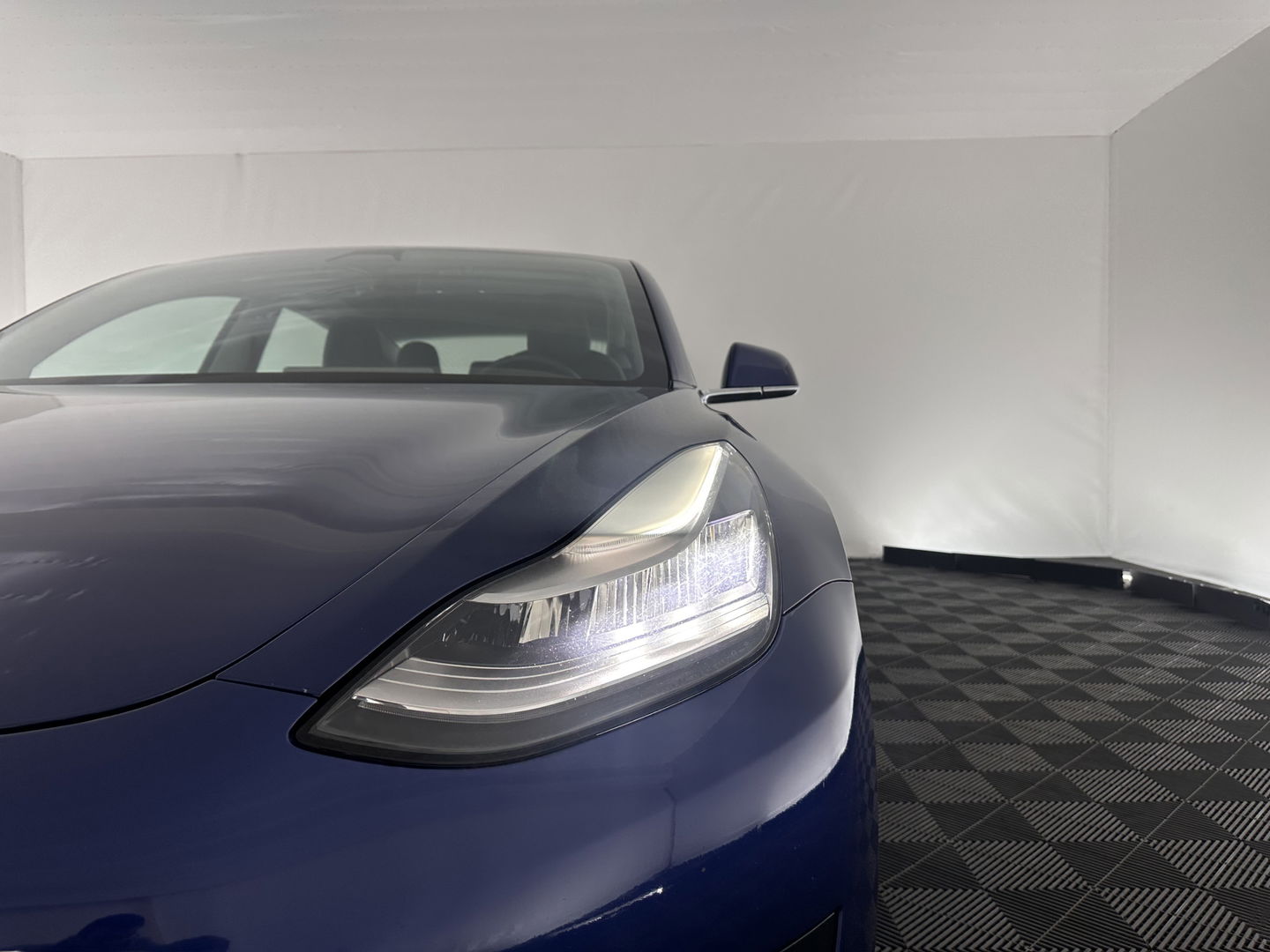Tesla Model 3 Standard RWD Plus 60 kWh [ 3-Fase ] (INCL.BTW) Aut. *PANO | AUTO-PILOT | LUXURY-LEATHER | KEYLESS | FULL-LED | MEMORY-PACK | SURROUND-VIEW | DAB | CARPLAY | DIGI-COCKPIT | LANE-ASSIST | COMFORT-SEATS | 18"ALU*