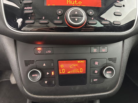 Fiat Punto Evo 1.3 M-Jet Lounge *AIRCO | CRUISE | COMFORT-SEATS | 16''ALU*