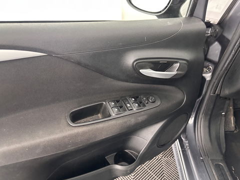 Fiat Punto Evo 1.3 M-Jet Lounge *AIRCO | CRUISE | COMFORT-SEATS | 16''ALU*