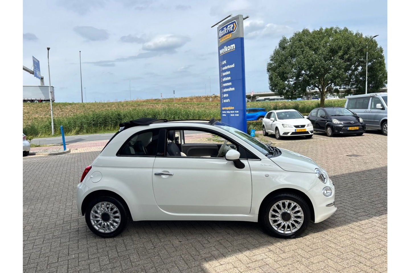 Fiat 500C 1.0 HYBRID DOLCEVITA AIRCO CRUISE PDC CARPLAY.