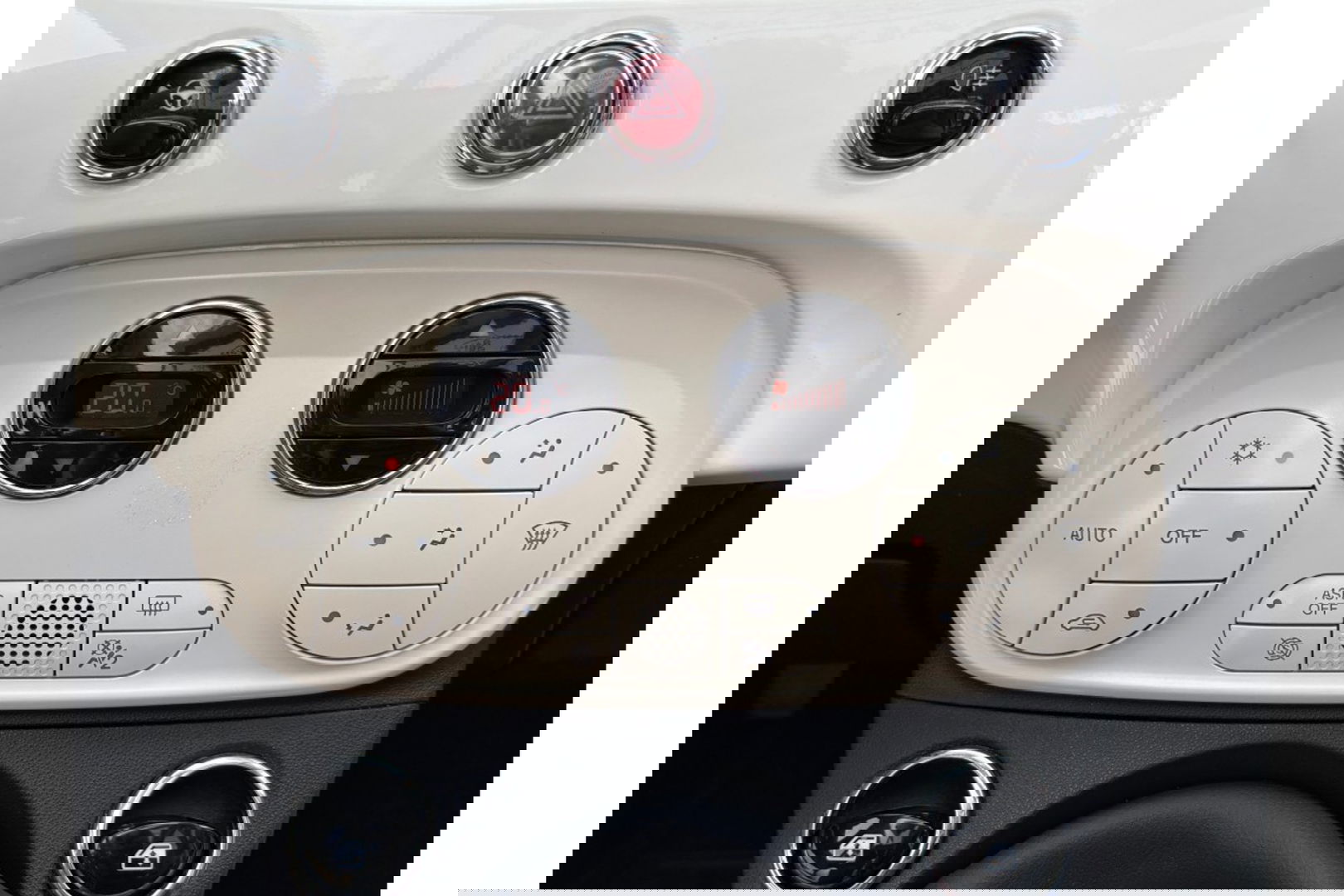Fiat 500C 1.0 HYBRID DOLCEVITA AIRCO CRUISE PDC CARPLAY.