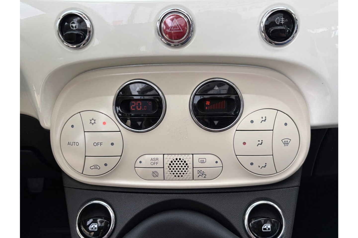 Fiat 500C 1.0 HYBRID DOLCEVITA AIRCO CRUISE PDC CARPLAY.