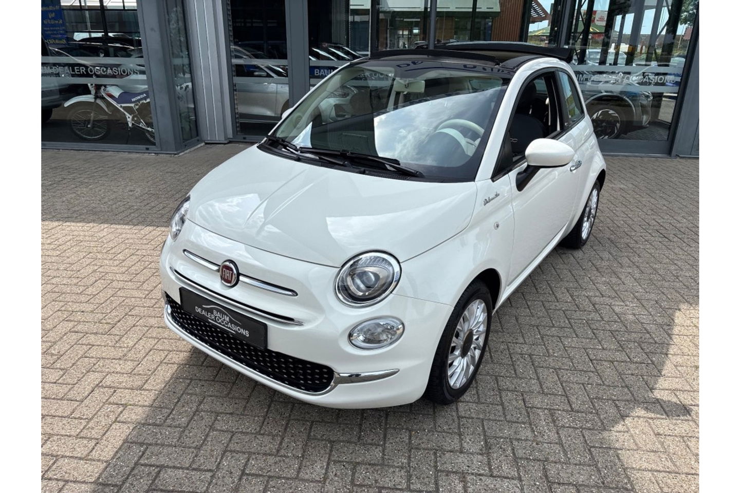 Fiat 500C 1.0 HYBRID DOLCEVITA AIRCO CRUISE PDC CARPLAY.