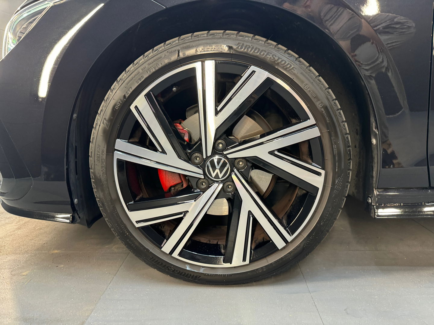 Volkswagen Golf 1.5 eTSI R-Line Business Camera|Keyless|Sfeer