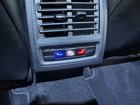 Volkswagen Golf 1.5 eTSI R-Line Business Camera|Keyless|Sfeer