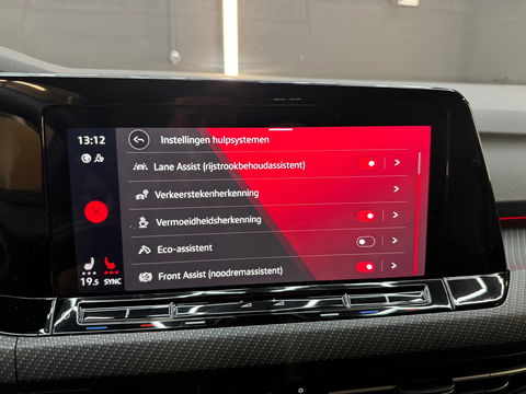 Volkswagen Golf 1.5 eTSI R-Line Business Camera|Keyless|Sfeer