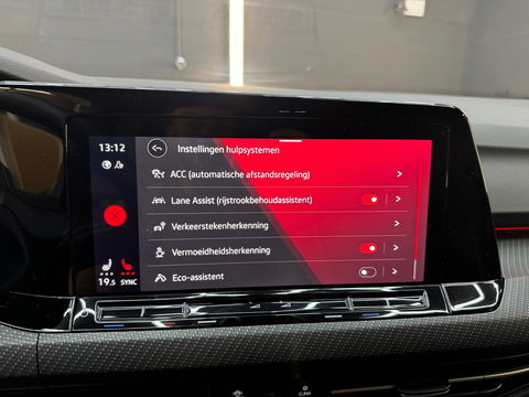 Volkswagen Golf 1.5 eTSI R-Line Business Camera|Keyless|Sfeer