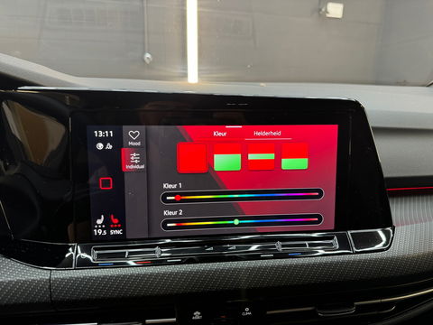 Volkswagen Golf 1.5 eTSI R-Line Business Camera|Keyless|Sfeer
