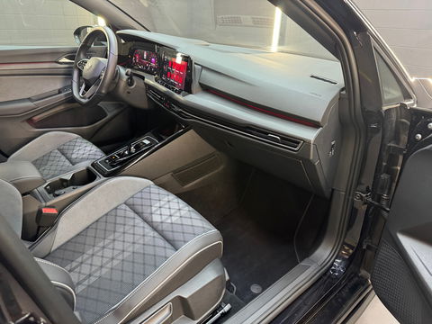 Volkswagen Golf 1.5 eTSI R-Line Business Camera|Keyless|Sfeer