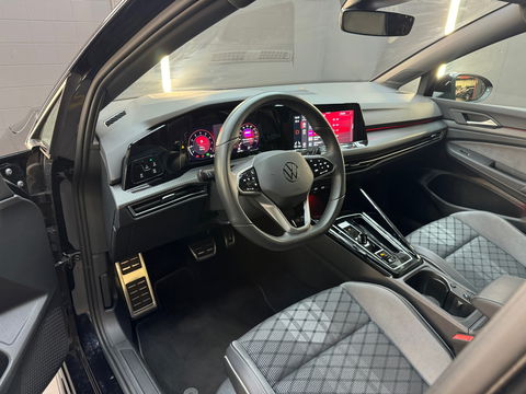 Volkswagen Golf 1.5 eTSI R-Line Business Camera|Keyless|Sfeer