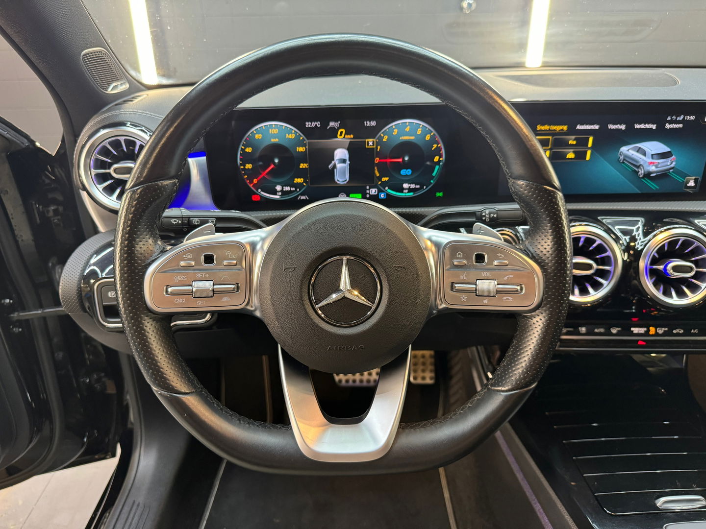 Mercedes-Benz A-Klasse 250 e AMG Pano|Memory|Burmester|Sfeer