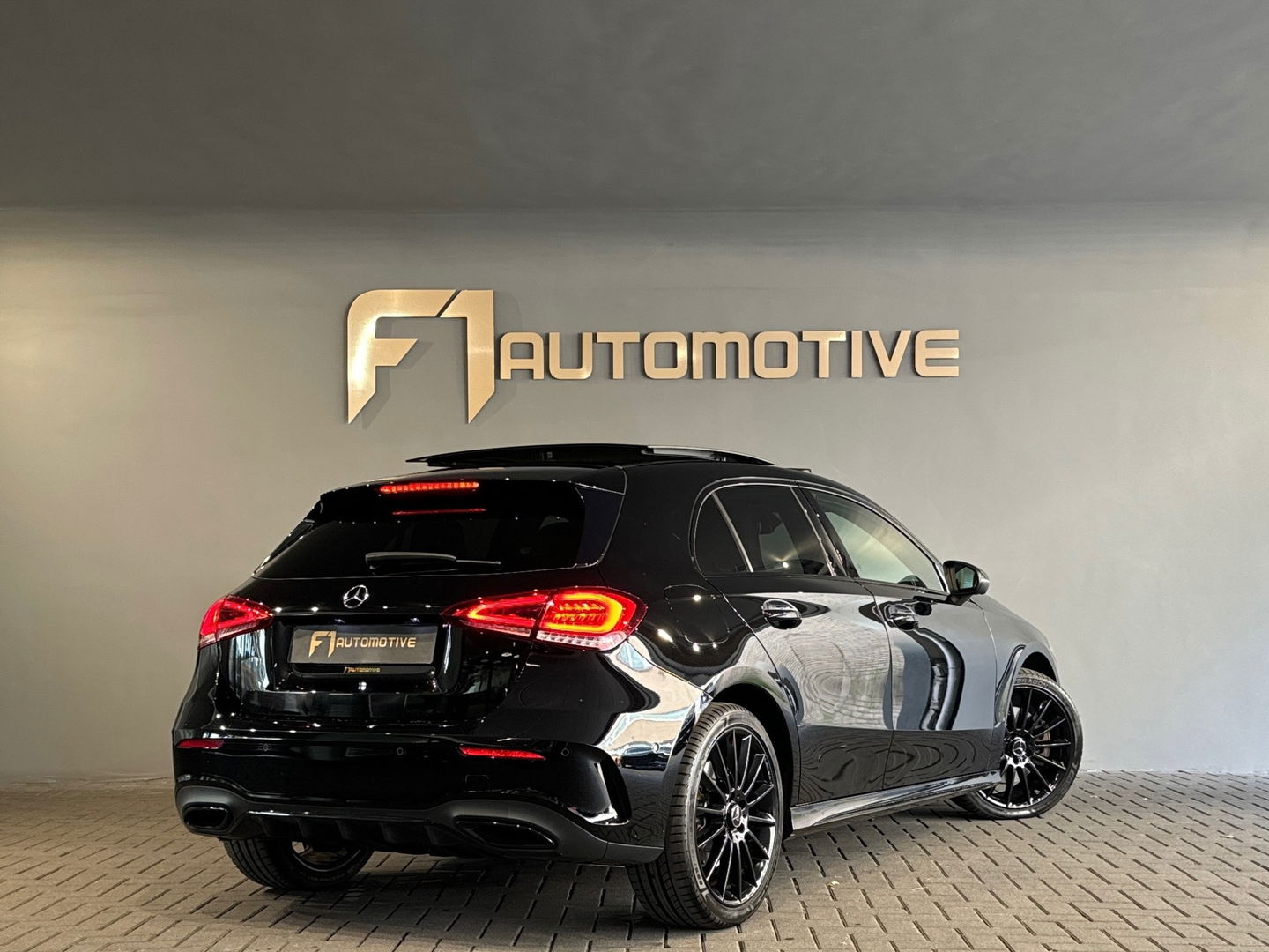 Mercedes-Benz A-Klasse 250 e AMG Pano|Memory|Burmester|Sfeer
