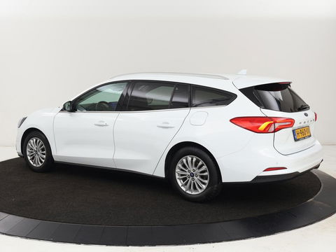 Ford Focus 1.0 EcoBoost Titanium | Adaptive cruise | Carplay | Navigatie | Keyless | Full LED | Climate control | Getint glas | Parkeerhulp