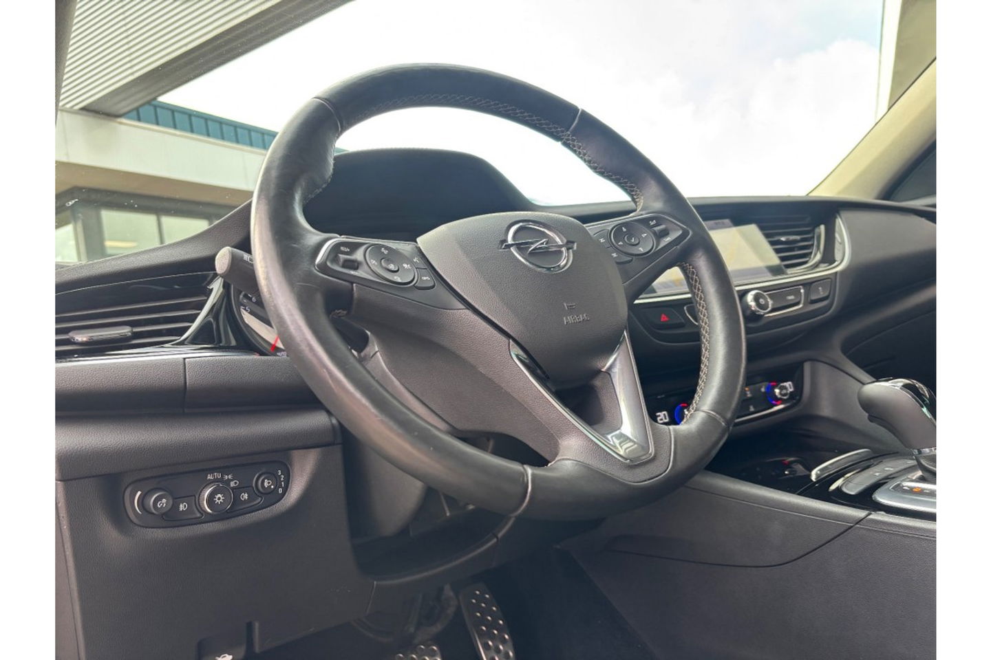 Opel Insignia 1.5 TURBO BUSINESS EXECUTIVE AUTOMAAT AIRCO-ECC NAVI PDC.