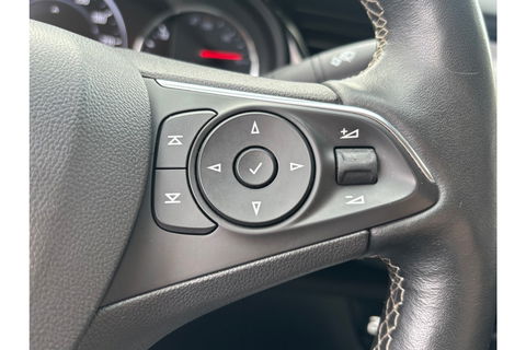 Opel Insignia 1.5 TURBO BUSINESS EXECUTIVE AUTOMAAT AIRCO-ECC NAVI PDC.