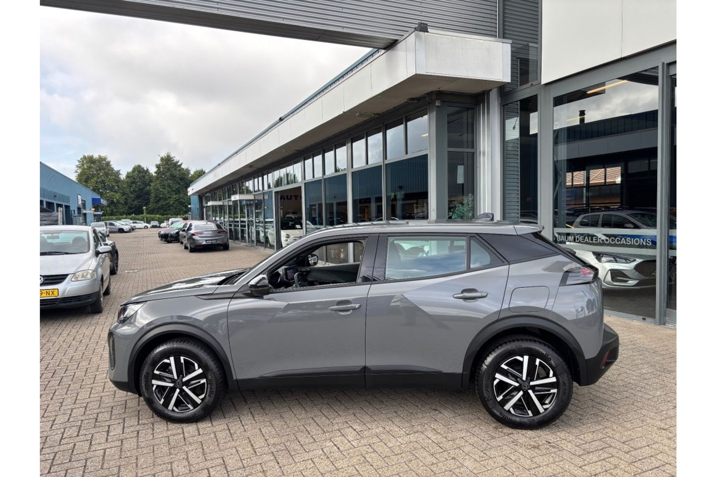Peugeot 2008 1.2 PURETECH STYLE AIRCO NAVI WIDESCREEN PDC-CAMERA.
