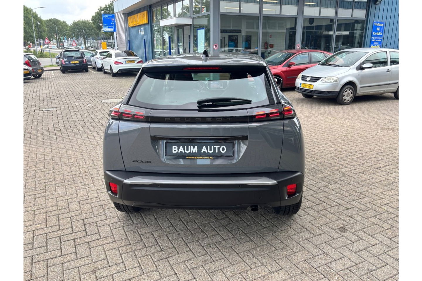 Peugeot 2008 1.2 PURETECH STYLE AIRCO NAVI WIDESCREEN PDC-CAMERA.