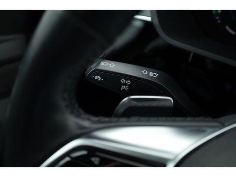 Audi e-tron e-tron 55 quattro advanced 95 kWh | Luchtvering | Adapt. Cruise | Voorstoelen Elek. | Camera