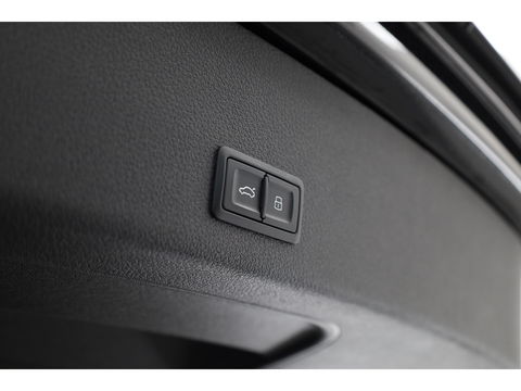 Audi e-tron e-tron 55 quattro advanced 95 kWh | Luchtvering | Adapt. Cruise | Voorstoelen Elek. | Camera