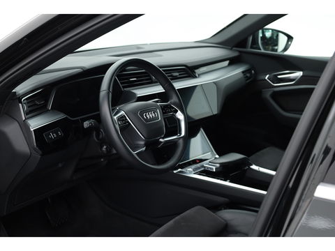 Audi e-tron e-tron 55 quattro advanced 95 kWh | Luchtvering | Adapt. Cruise | Voorstoelen Elek. | Camera