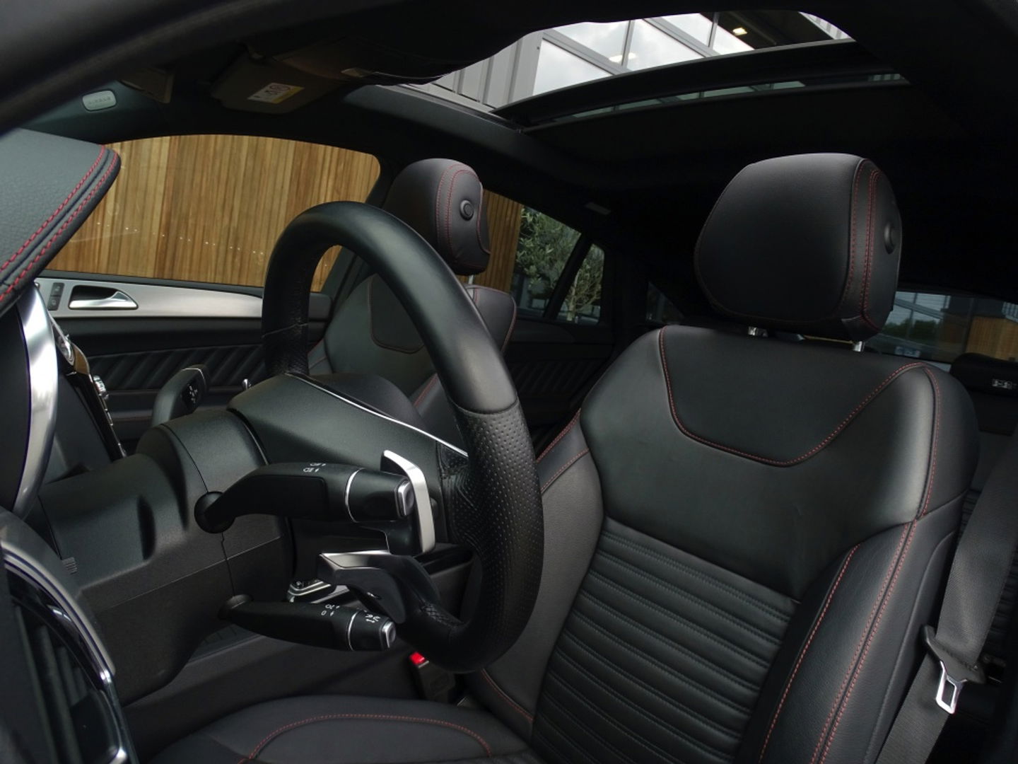 Mercedes-Benz GLE Coupé 400 334PK 4-MATIC / AMG / Air-Matic / Pano / LED