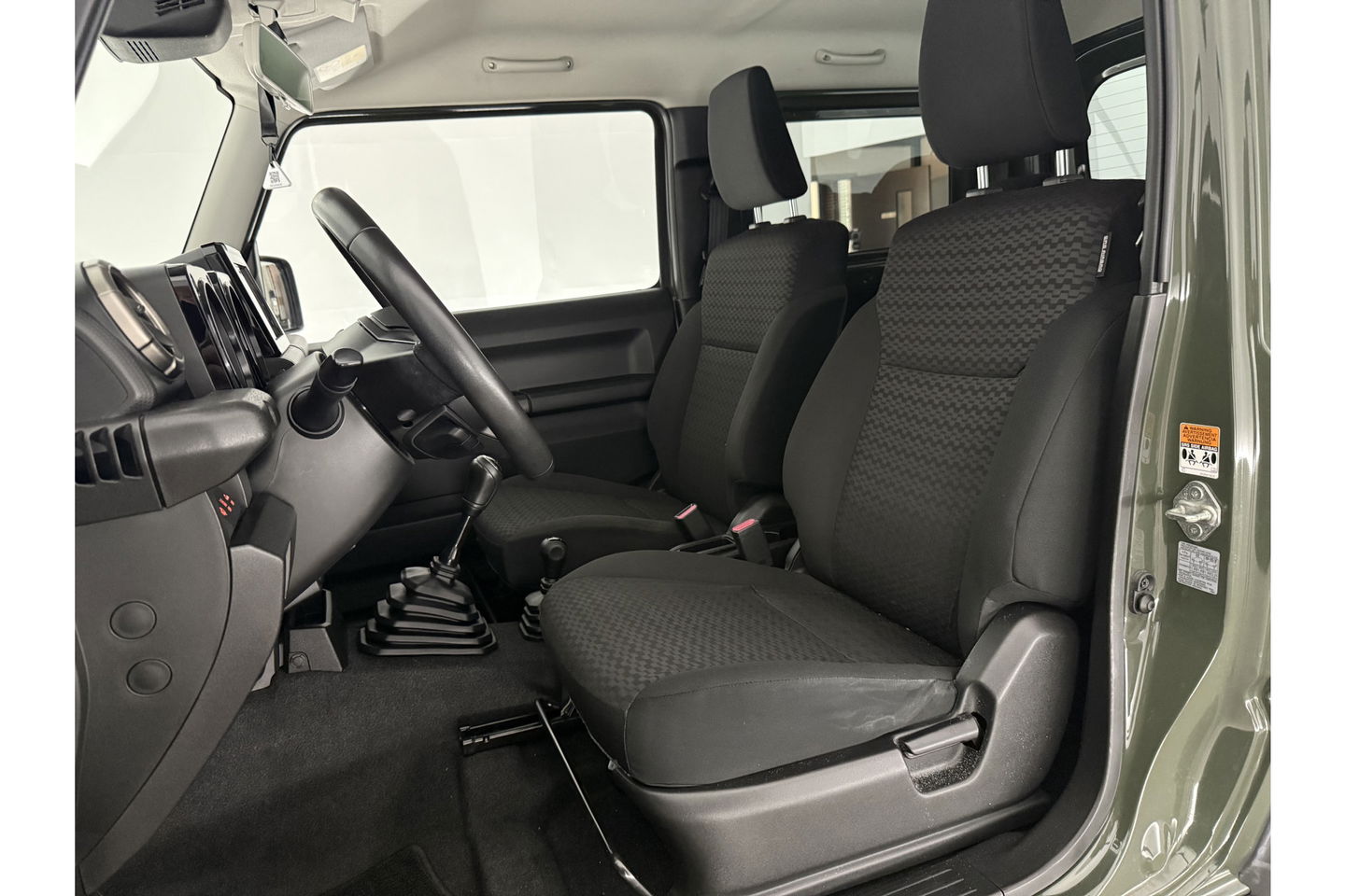 Suzuki Jimny 1.5 Style 4x4 AWD 4 Persoons Bullbar Clima Cruise Navi 15"LMV Stoelverwarming