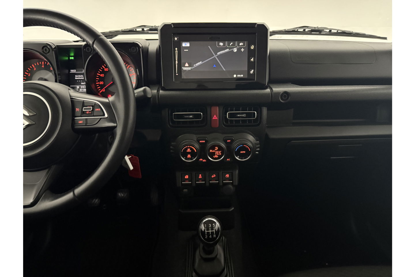Suzuki Jimny 1.5 Style 4x4 AWD 4 Persoons Bullbar Clima Cruise Navi 15"LMV Stoelverwarming