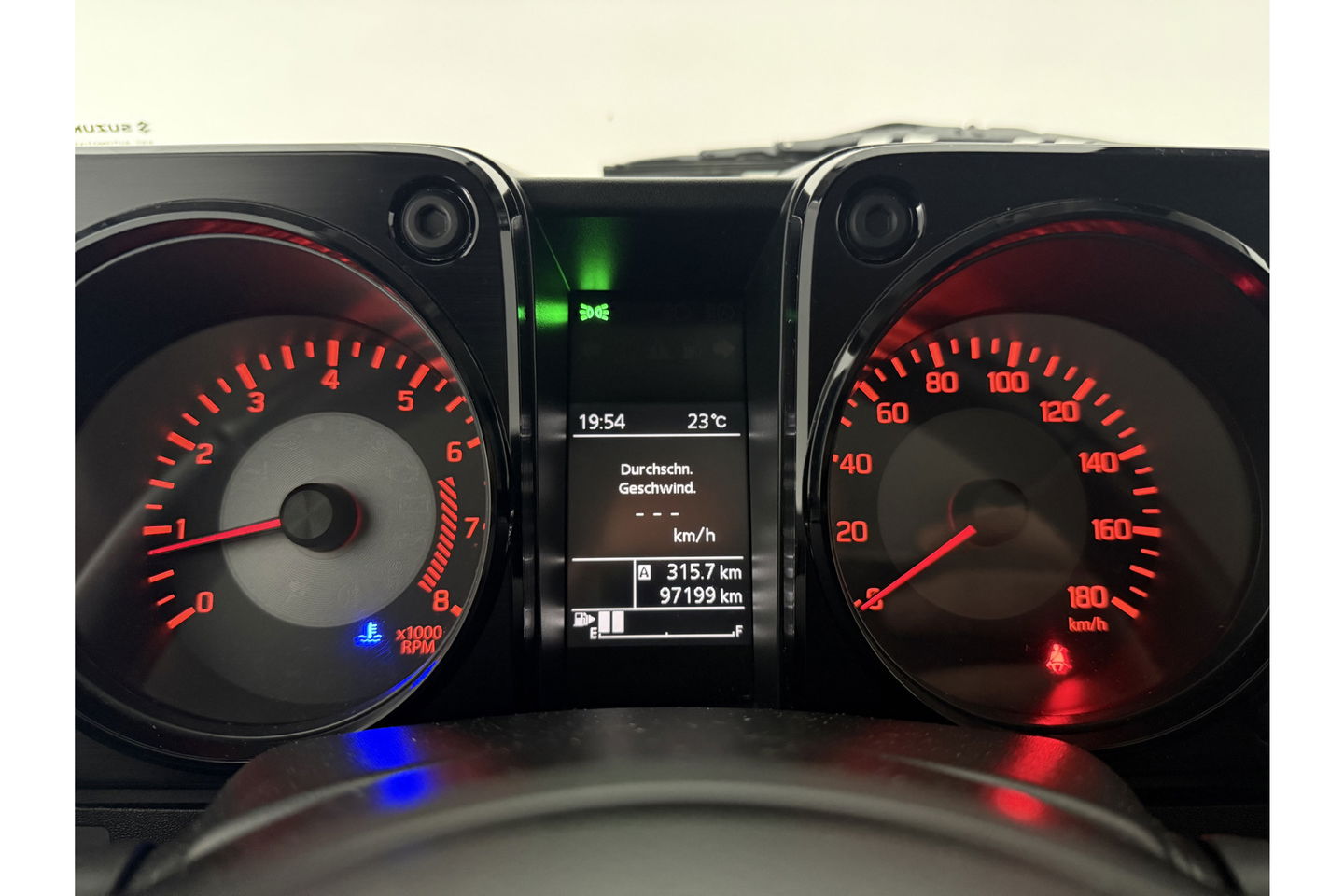 Suzuki Jimny 1.5 Style 4x4 AWD 4 Persoons Bullbar Clima Cruise Navi 15"LMV Stoelverwarming