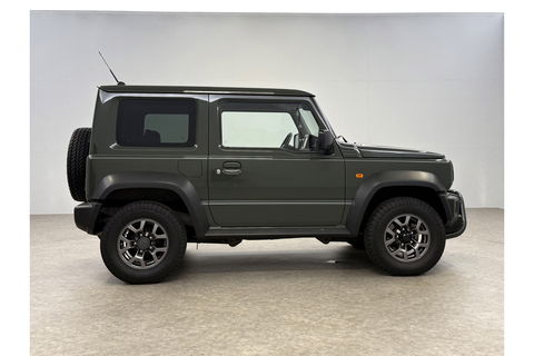 Suzuki Jimny 1.5 Style 4x4 AWD 4 Persoons Bullbar Clima Cruise Navi 15"LMV Stoelverwarming