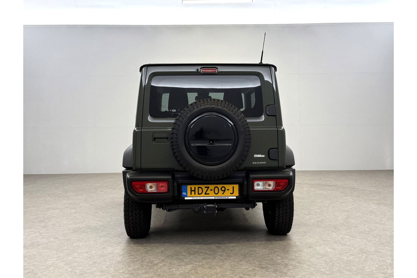 Suzuki Jimny 1.5 Style 4x4 AWD 4 Persoons Bullbar Clima Cruise Navi 15"LMV Stoelverwarming