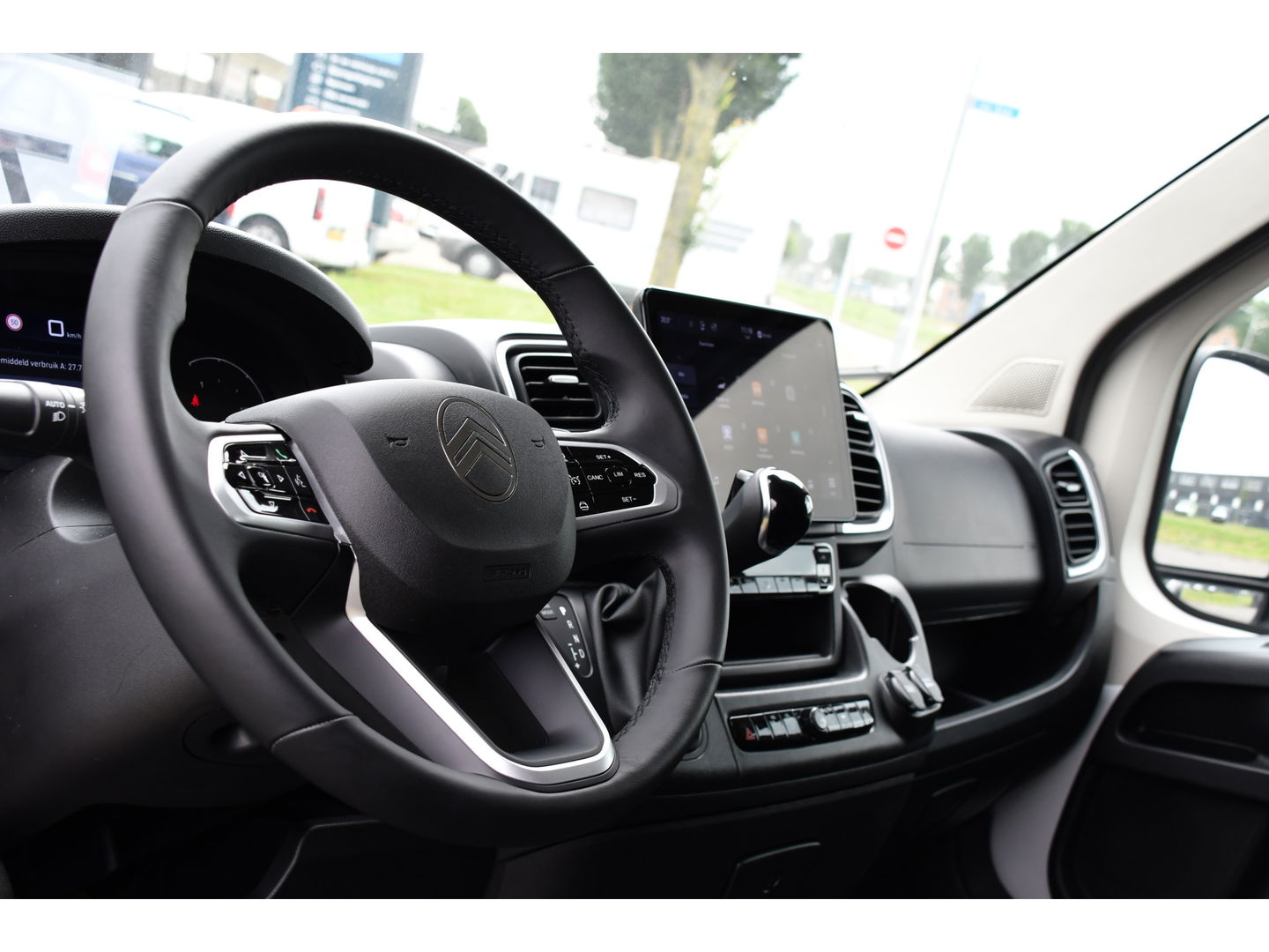 Citroën Jumper 2.2 BlueHDi 140 L2H2 3.5t Virtual, Camera, Adaptieve Cruise, 140pk, Carplay, LED, Multimedia, Automaat, NIEUW MODEL!