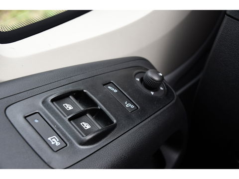 Citroën Jumper 2.2 BlueHDi 140 L2H2 3.5t Virtual, Camera, Adaptieve Cruise, 140pk, Carplay, LED, Multimedia, Automaat, NIEUW MODEL!
