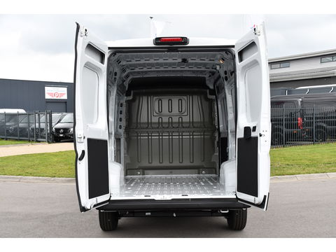 Citroën Jumper 2.2 BlueHDi 140 L2H2 3.5t Virtual, Camera, Adaptieve Cruise, 140pk, Carplay, LED, Multimedia, Automaat, NIEUW MODEL!